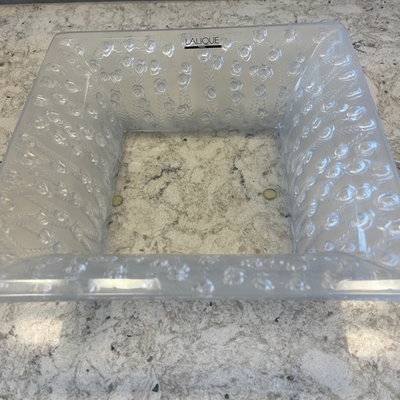 Lalique Crystal Coupe Roses Square Bowl - Picture 14 of 14